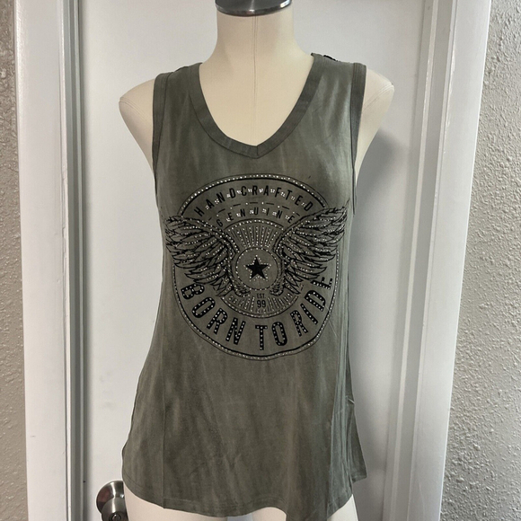NWT  women’s Vneck Tank Open Back By Liberty Wear biker - Picture 1 of 12